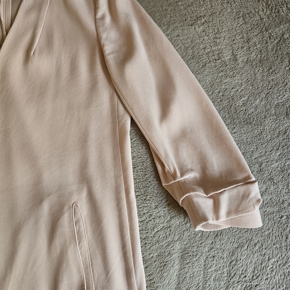 Aritzia Babaton Power Hip Blazer Peach size 8 - Picture 7 of 12